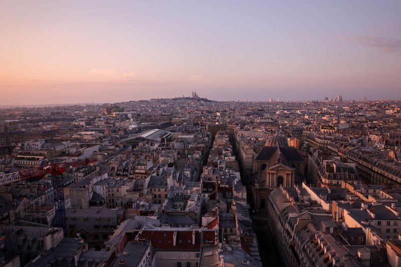 French economy stagnated in second quarter, lagging estimates