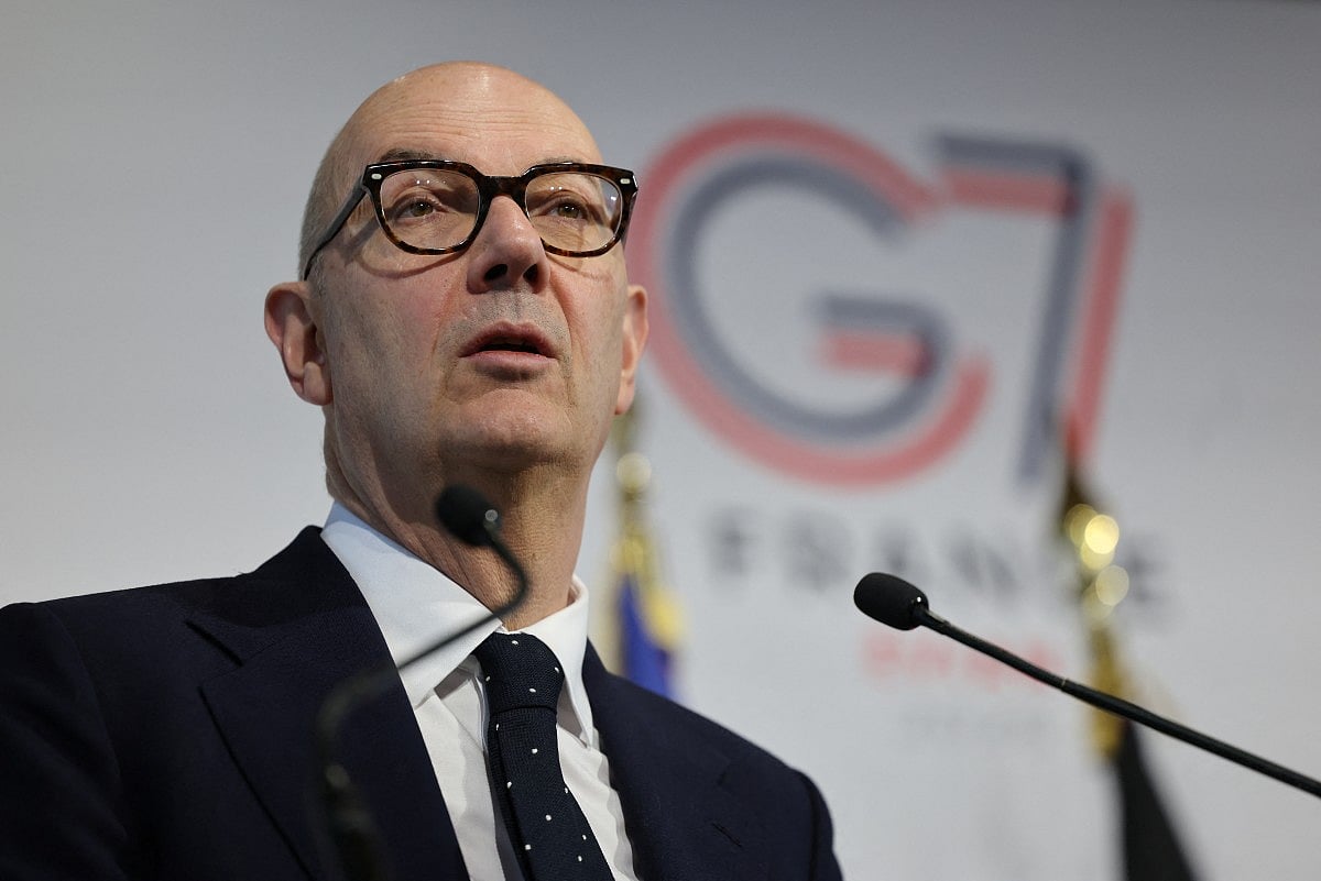France finance minister says Hormuz must open, 'but not at any price' &mdash; G7 ready to mitigate war fallout